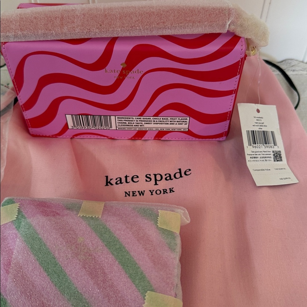 Kate spade sticky situation bag with coin holder. Both NWT. W/dust bag. - Picture 4 of 13